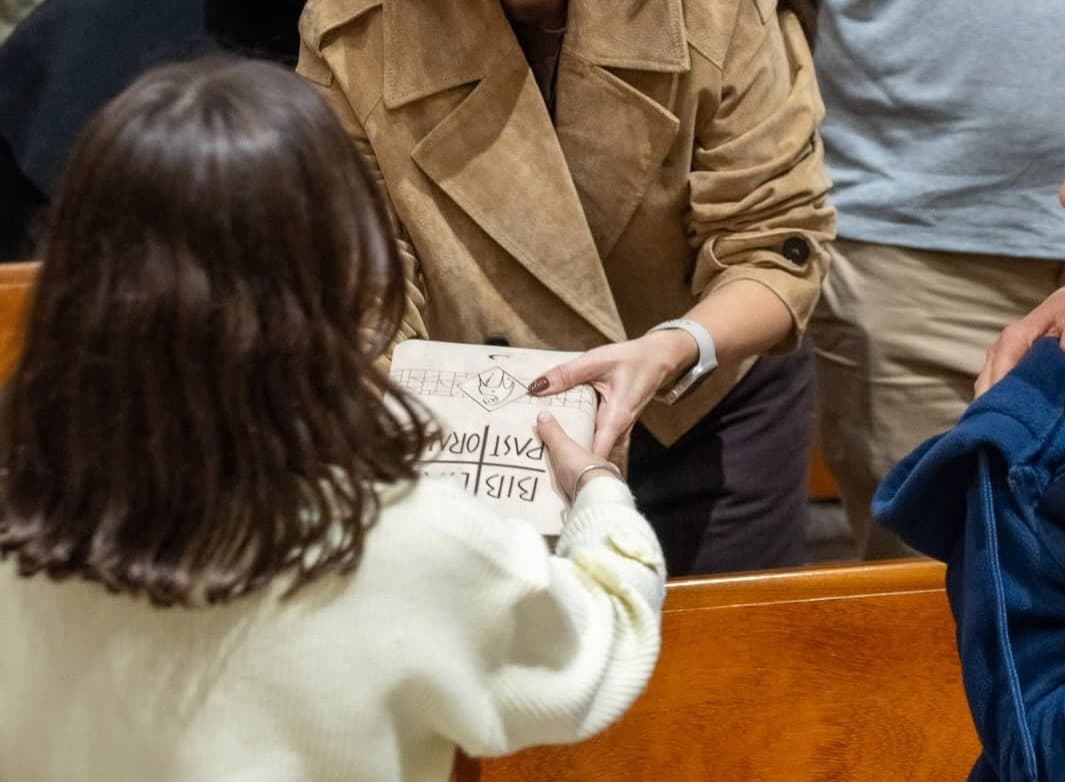 Entrega da Bíblia aos catequizandos